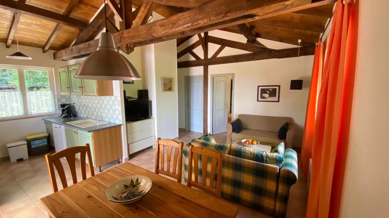 Les Hauts Du Coustalier Doissat Exterior photo